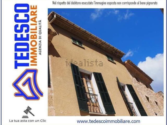 Appartamento in vendita di 180 m² in Via Costantinopoli