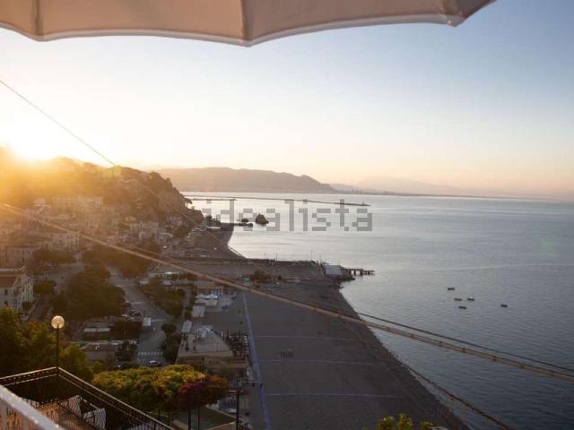 Appartamento in vendita di 180 m² in Via Costiera Amalfitana