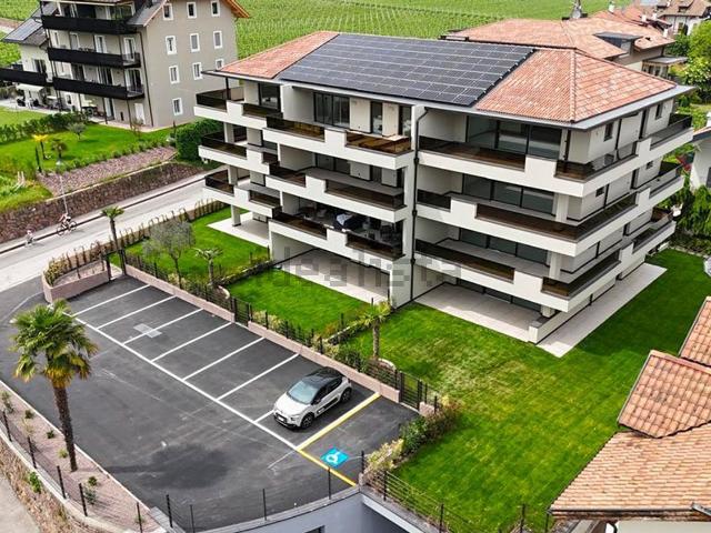 Appartamento in vendita di 180 m² in Via Caldaro, 49