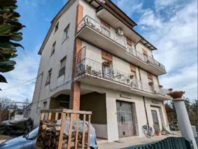 Appartamento in vendita di 180 m² in Via Cellini