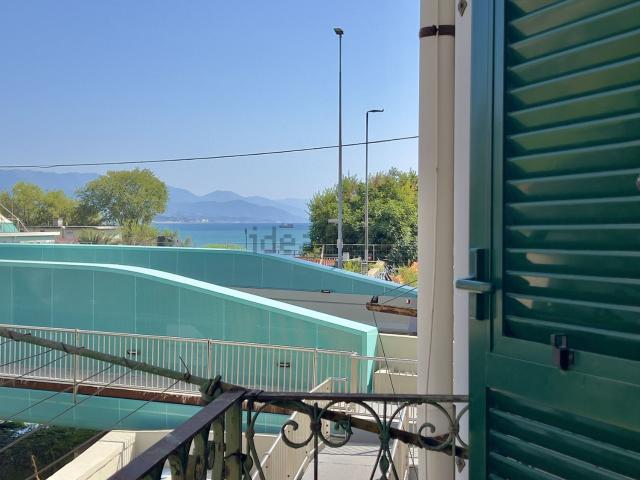 Appartamento in vendita di 180 m² in Via Cesare Cantù