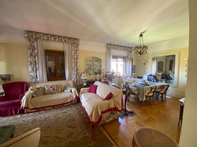 Appartamento in vendita di 180 m² in Via Antonio Schivardi