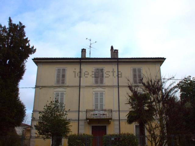 Appartamento in vendita di 180 m² in Via Angelo Marchi, 40