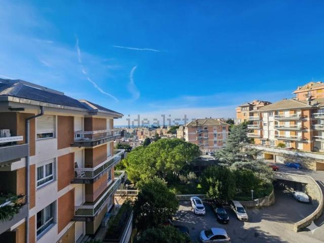 Appartamento in vendita di 180 m² in Via Alessandro Varaldo