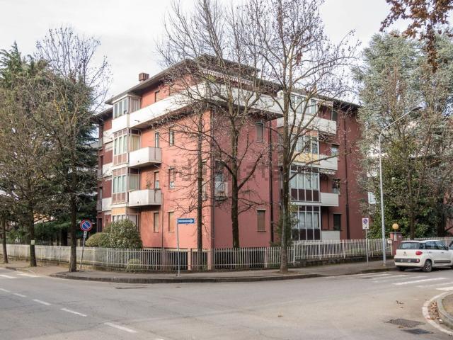 Appartamento in vendita di 180 m² in Via Alessandro Manzoni, 14