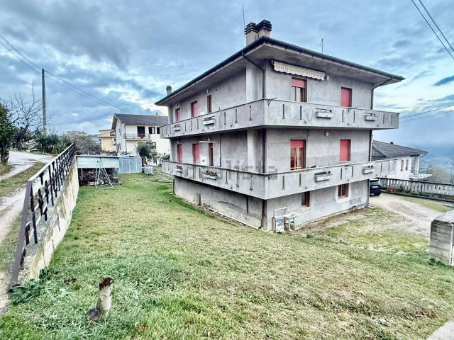 Appartamento in vendita di 180 m² in Via Arci, 45