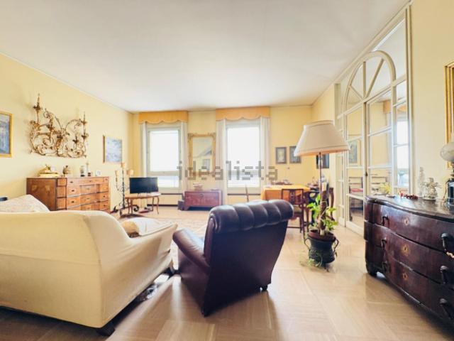 Appartamento in vendita di 180 m² in Via Beverora
