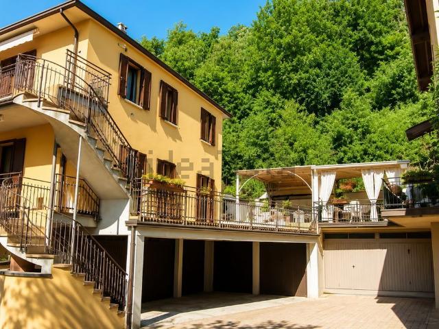 Appartamento in vendita di 180 m² in Via Brescia
