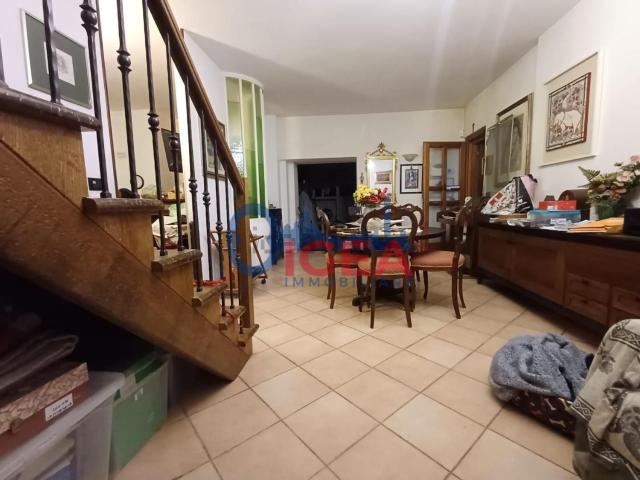 Appartamento in vendita di 180 m² in Via Gaetano Donizetti