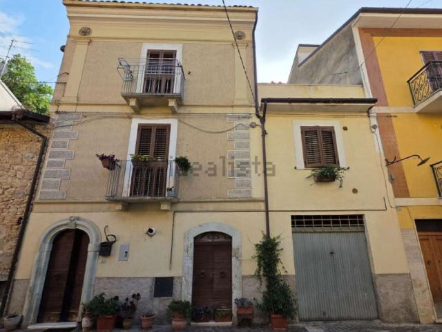 Appartamento in vendita di 180 m² in Via Garibaldi