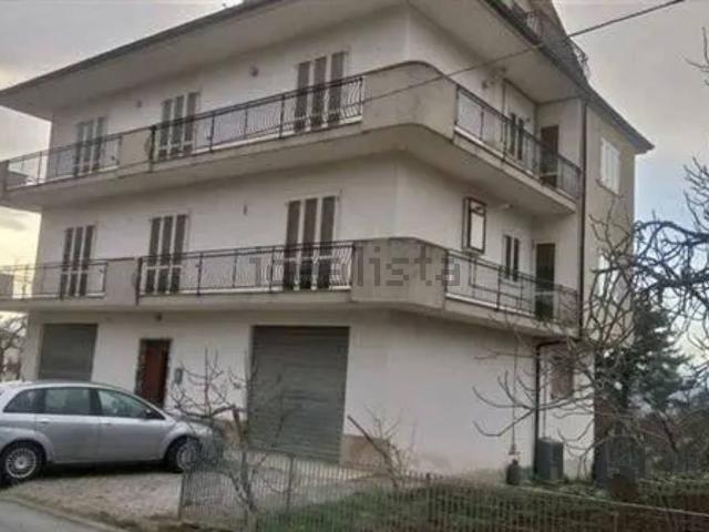 Appartamento in vendita di 180 m² in Via Giuseppe Garibaldi