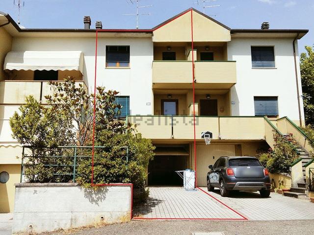 Appartamento in vendita di 180 m² in Via Giuseppe di Vittorio