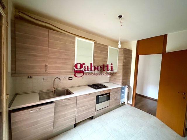 Appartamento in vendita di 180 m² in Via Giuseppe Verdi