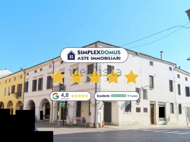 Appartamento in vendita di 180 m² in Via Giacomo Matteotti