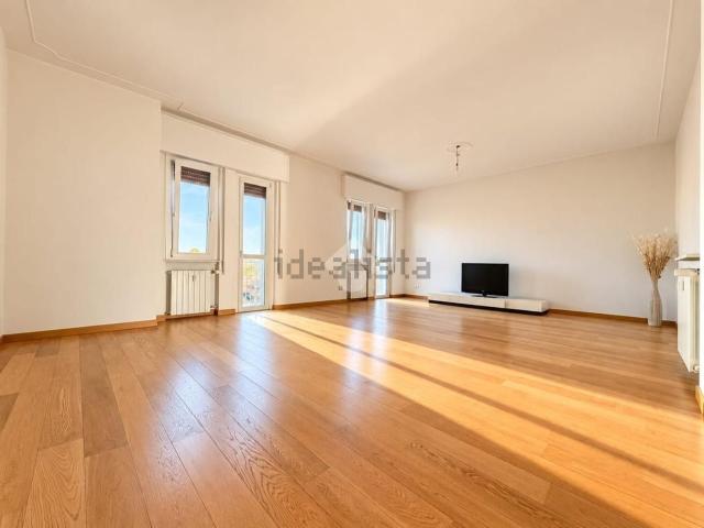Appartamento in vendita di 180 m² in Via Giorgio Pallavicino, 37