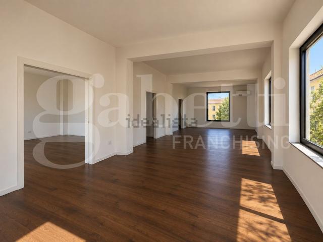 Appartamento in vendita di 180 m² in Via Giovanni Sabbatini, 15