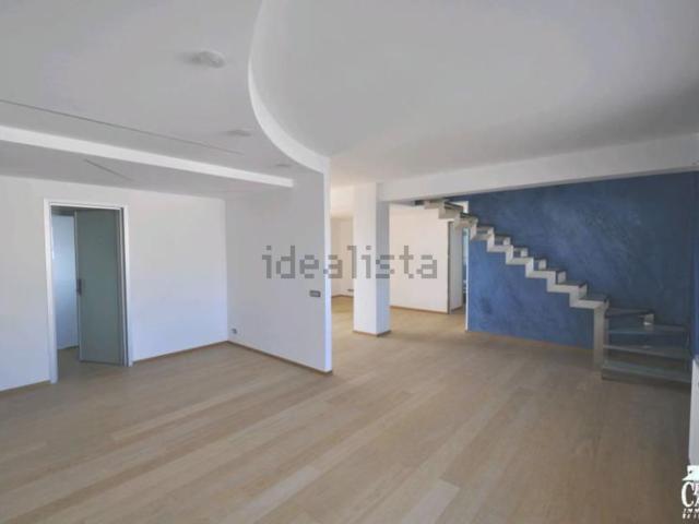Appartamento in vendita di 180 m² in Via Guglielmo Nicastro
