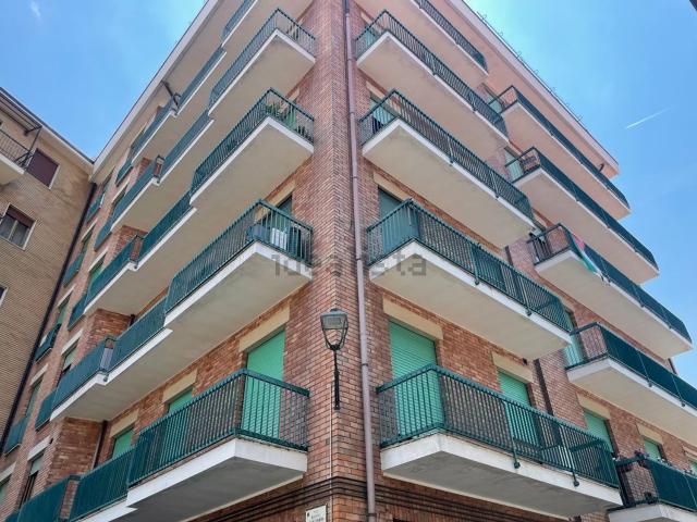 Appartamento in vendita di 180 m² in Via D.Alighieri, 53