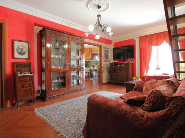 Appartamento in vendita di 180 m² in Via Dottor Giovanni Minardi, 1