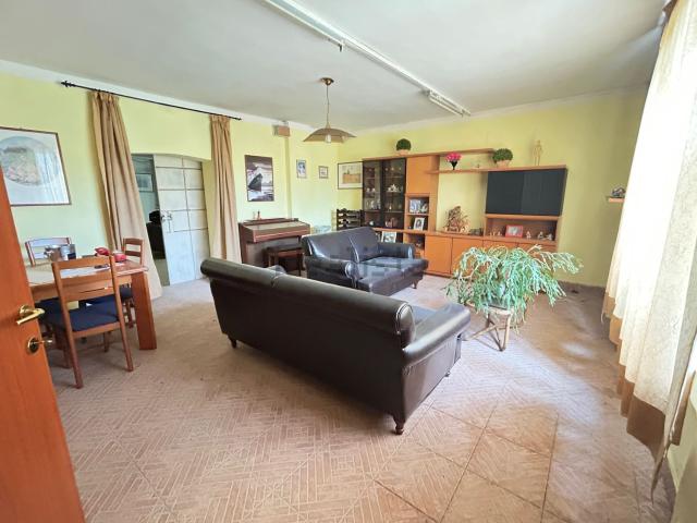 Appartamento in vendita di 180 m² in Via del Carso