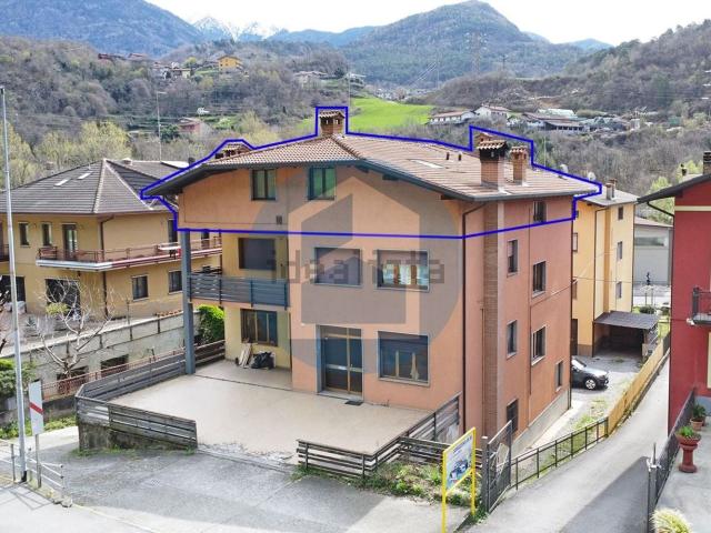 Appartamento in vendita di 180 m² in Via del Lanico