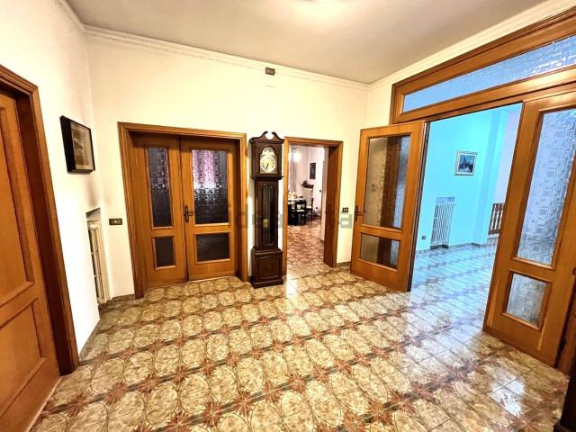 Appartamento in vendita di 180 m² in Via del Parco