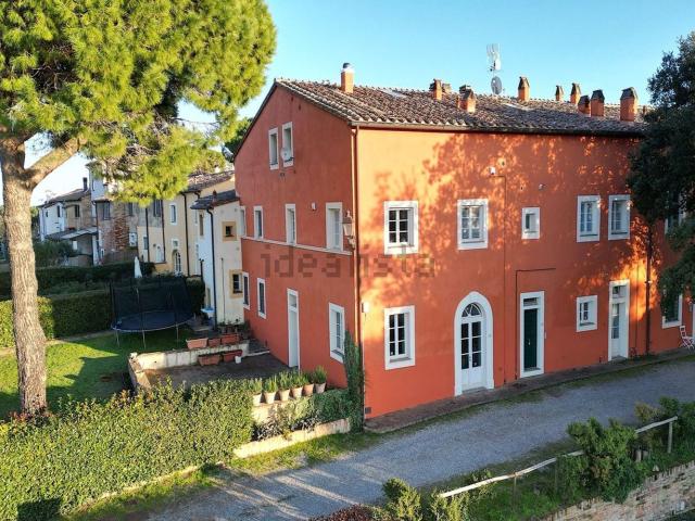 Appartamento in vendita di 180 m² in Via della Chiesa Libbiano