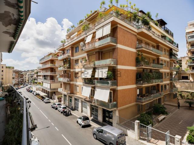 Appartamento in vendita di 180 m² in Via della Balduina