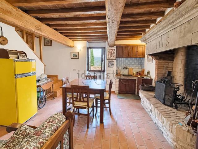Appartamento in vendita di 180 m² in Via della Pace