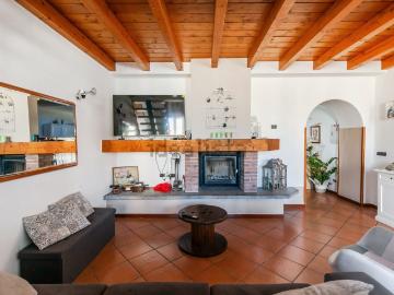 Appartamento in vendita di 180 m² in Via delle Rose, 5
