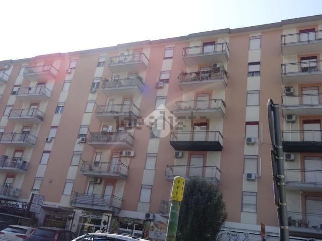 Appartamento in vendita di 180 m² in Via Ernesto Tricomi, 8