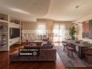 Appartamento in vendita di 180 m² in Via Errico Petrella, 3