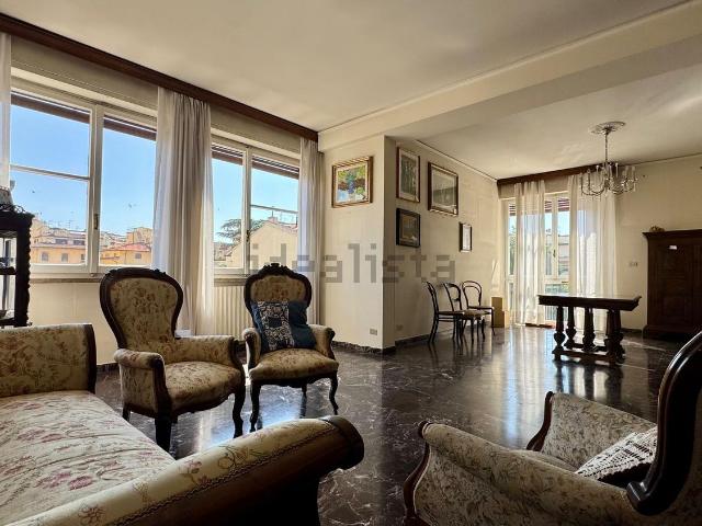 Appartamento in vendita di 180 m² in Via Francesco Domenico Guerrazzi