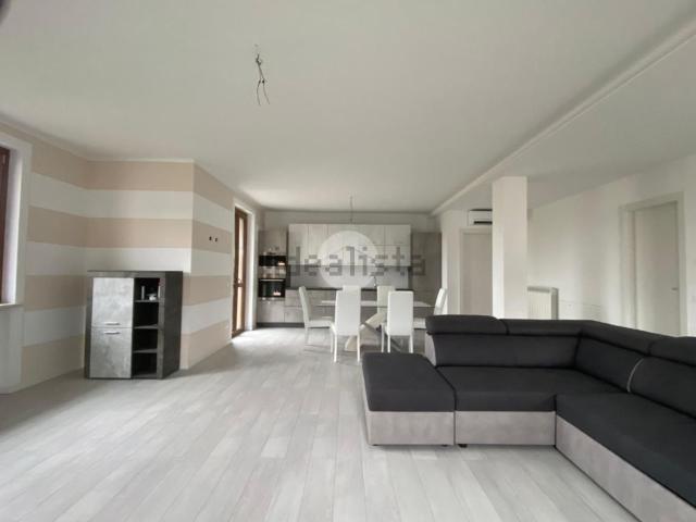 Appartamento in vendita di 180 m² in Via Isonzo, 18
