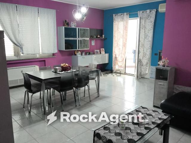 Appartamento in vendita di 180 m² in Via Leonida Repaci, 7