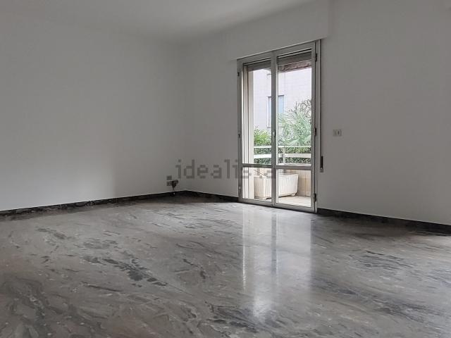 Appartamento in vendita di 180 m² in Via Luigi Einaudi