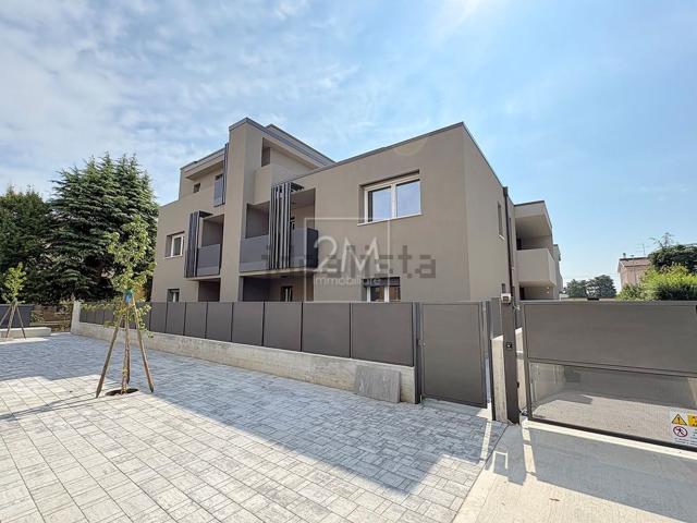 Appartamento in vendita di 180 m² in Via Luigi Fantoni, 7
