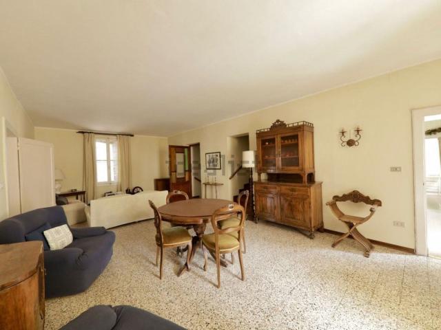 Appartamento in vendita di 180 m² in Via Molini