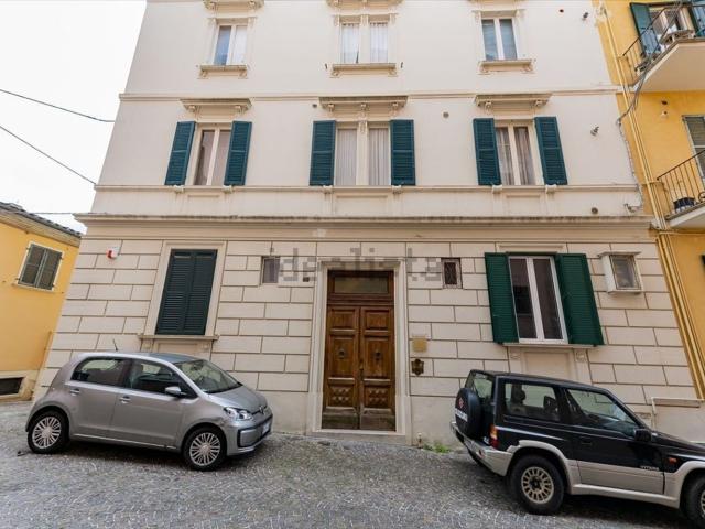 Appartamento in vendita di 180 m² in Via Mater Domini