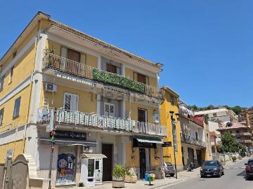Appartamento in vendita di 180 m² in Via Mensa