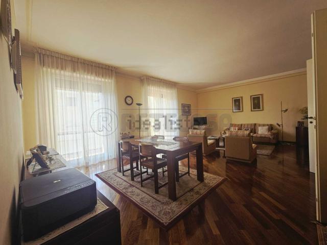 Appartamento in vendita di 180 m² in Via Milazzo