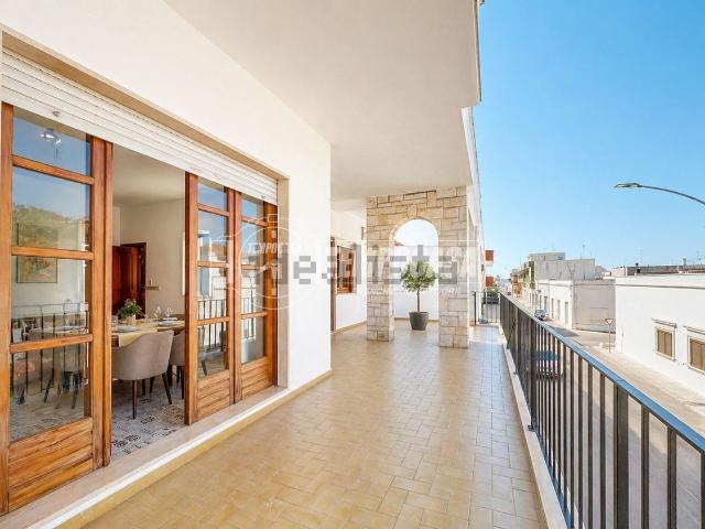 Appartamento in vendita di 180 m² in Via Noè Miglietta, 56