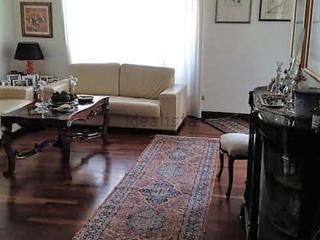 Appartamento in vendita di 180 m² in Via Nuovalucello