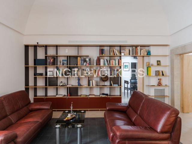 Appartamento in vendita di 180 m² in Via San Pietro, 10