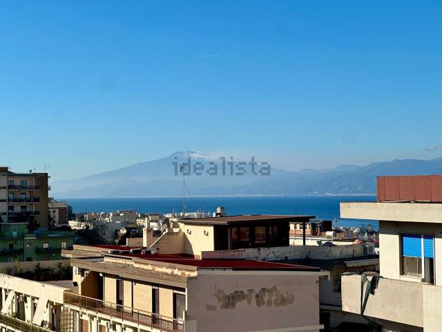 Appartamento in vendita di 180 m² in Via Santa Lucia al Parco, 12