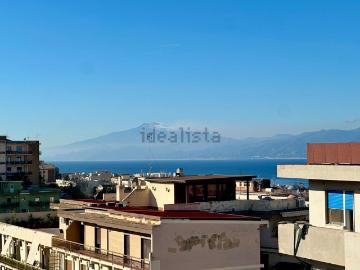 Appartamento in vendita di 180 m² in Via Santa Lucia al Parco, 12