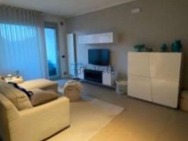 Appartamento in vendita di 180 m² in Via Scirocco, 10