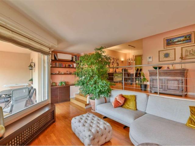 Appartamento in vendita di 180 m² in Via Paolo Nulli, 9
