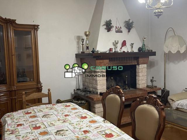 Appartamento in vendita di 180 m² in Via Pericciuoli