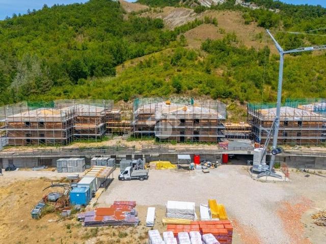 Appartamento in vendita di 180 m² in Via Radici Sud